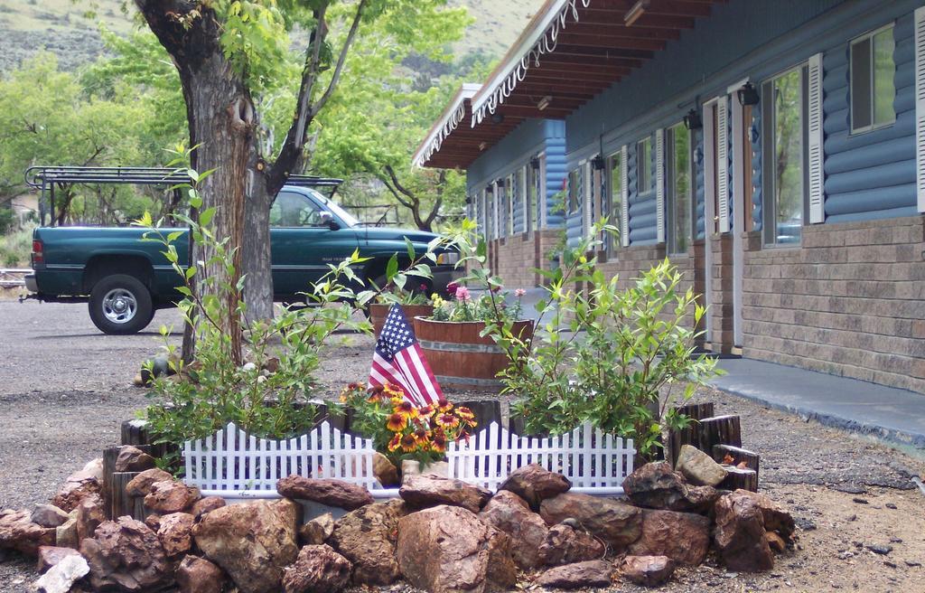 Toiyabe Motel Walker Εξωτερικό φωτογραφία